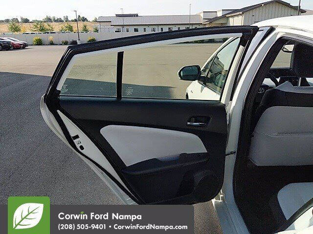 2019 Toyota Prius XLE AWD-e