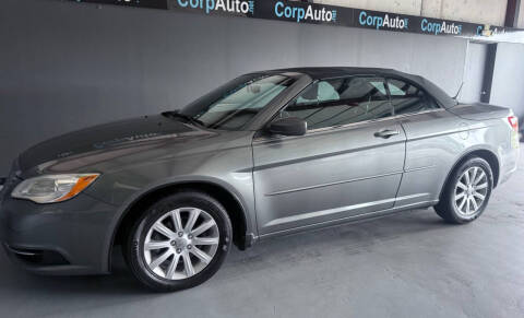 2013 Chrysler 200 Touring