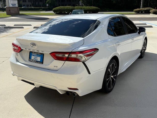 2018 Toyota Camry SE