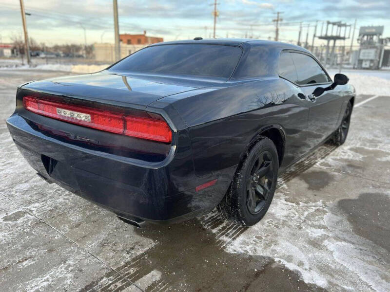 2012 Dodge Challenger SXT