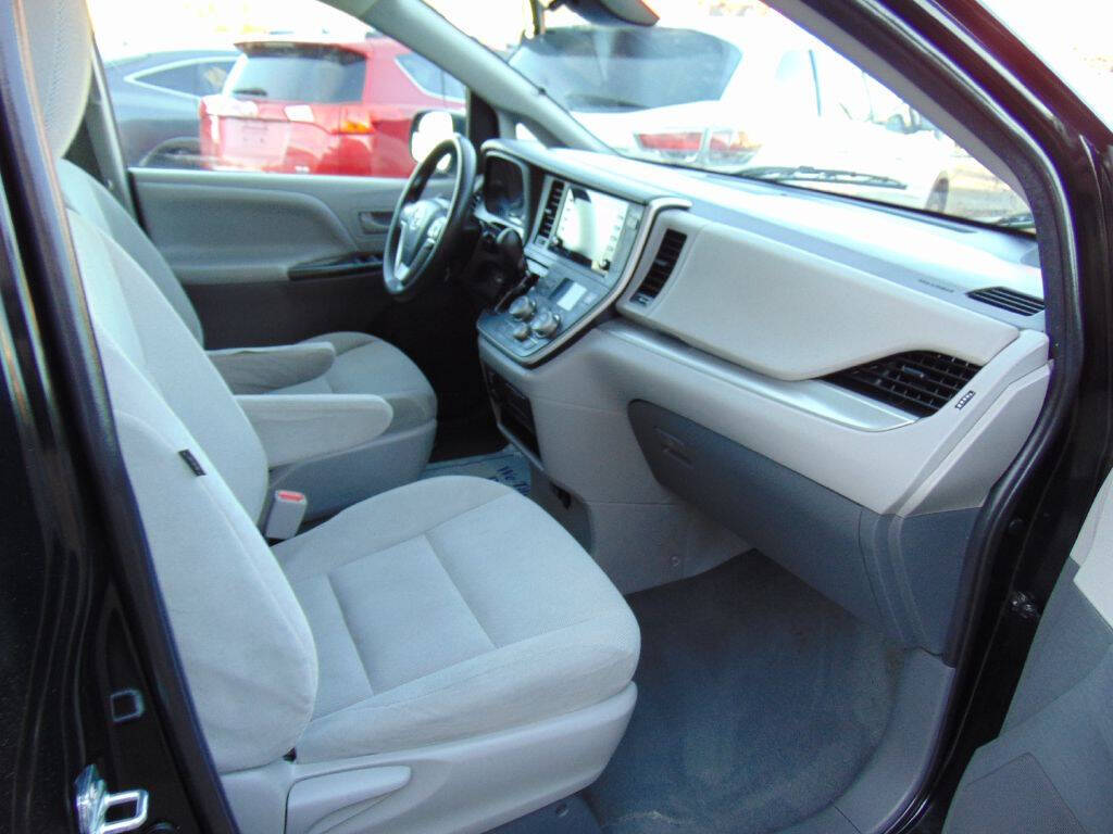 2020 Toyota Sienna for sale at Avalanche Auto Sales in Denver, CO