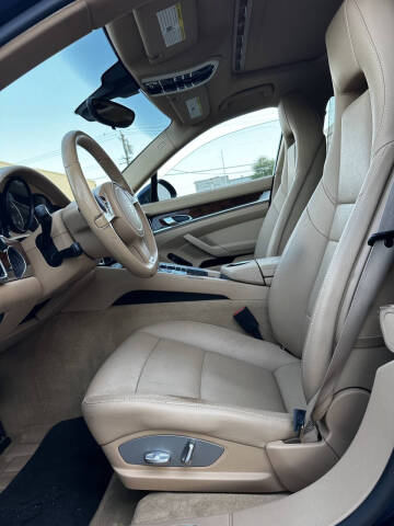 2012 Porsche Panamera