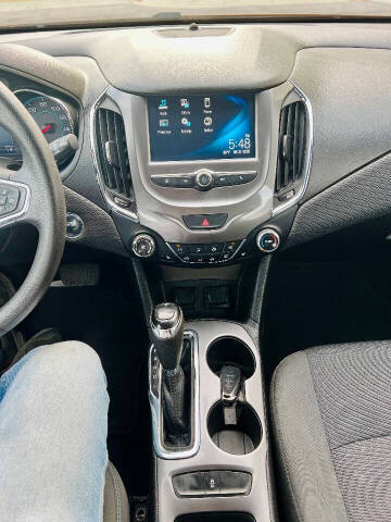 2017 Chevrolet Cruze LT Auto