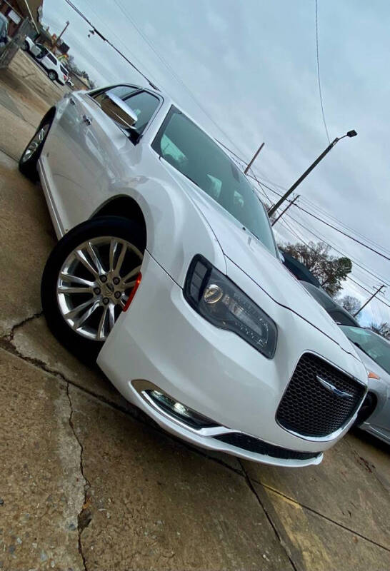 2017 Chrysler 300 C photo 50