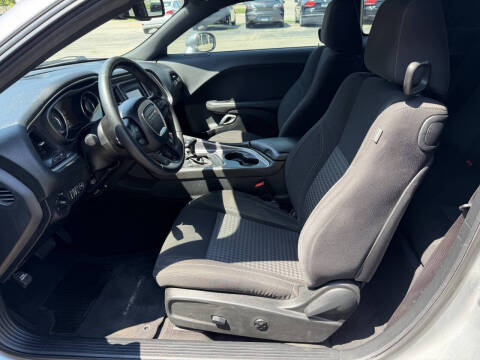 2015 Dodge Challenger SXT