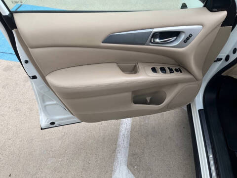 2017 Nissan Pathfinder S