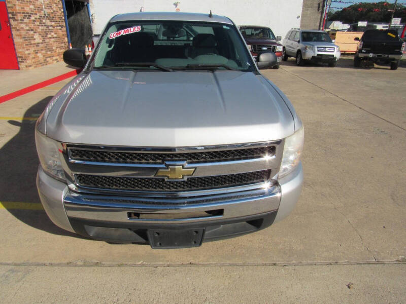 2011 Chevrolet Silverado 1500 LS photo 5