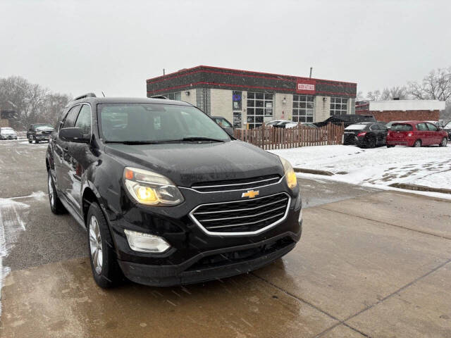 2017 Chevrolet Equinox LT's photo