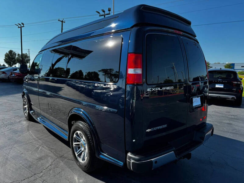 2025 Chevrolet Express 2500