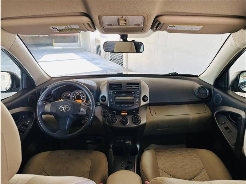 2010 Toyota RAV4 Base photo 27