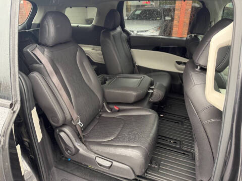 2023 Kia Carnival EX