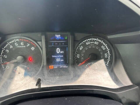 2022 Toyota Tacoma SR