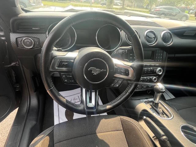 2017 Ford Mustang V6