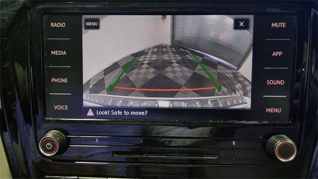 2022 Volkswagen Passat SE