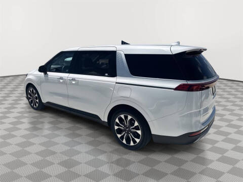 2024 Kia Carnival EX
