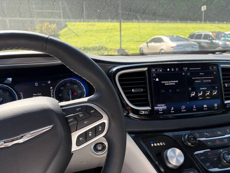 2023 Chrysler Pacifica Touring L