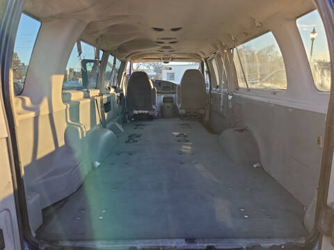 2003 Ford E-Series E-350 SD XLT