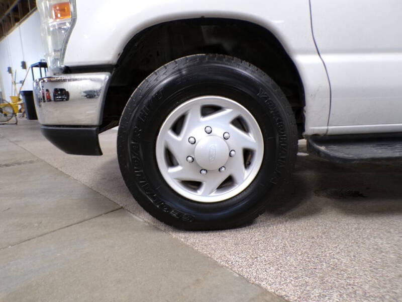 2011 Ford E-Series E-350 SD