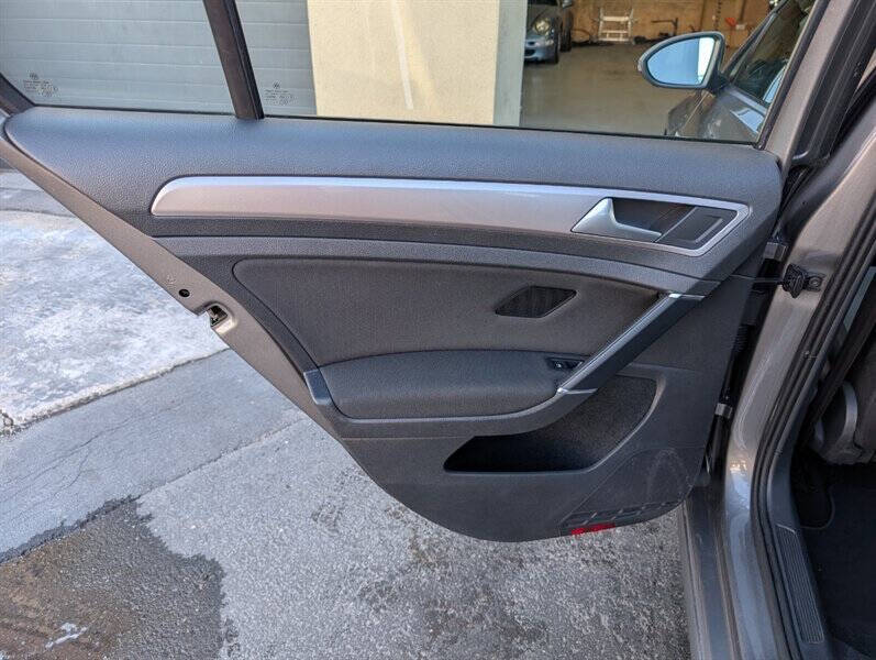 2015 Volkswagen e-Golf Limited Edition