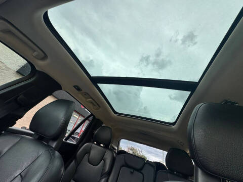 2016 Volvo XC90 T6 Momentum