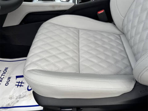 2025 Mitsubishi Outlander PHEV SEL