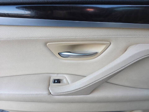 2015 BMW 5 Series 528i