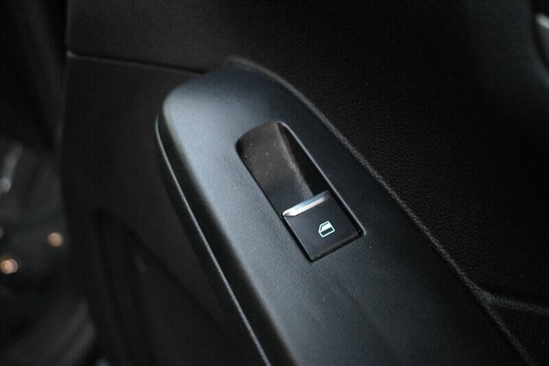 2022 Ford Escape Hybrid SE