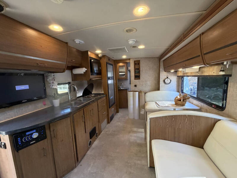2014 Winnebago VIEW 24M
