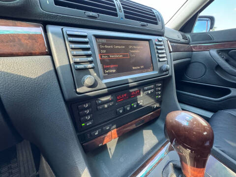 2001 BMW 7 Series 740i