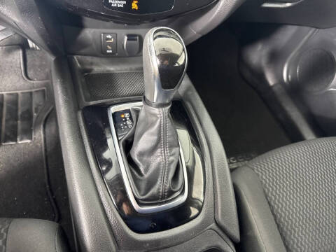 2017 Nissan Rogue Sport SV