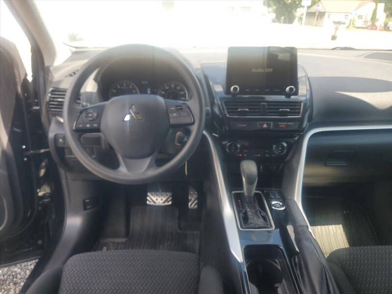 2022 Mitsubishi Eclipse Cross LE