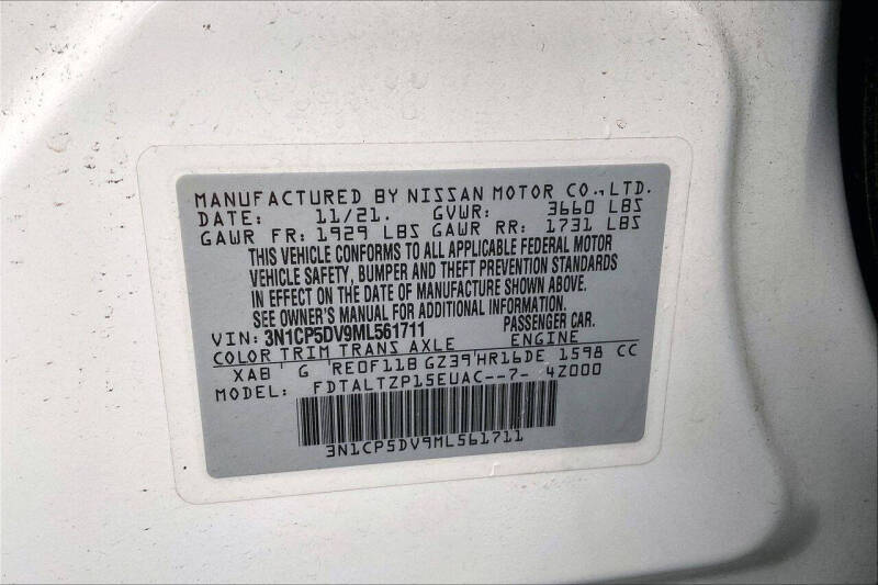 2021 Nissan Kicks SR