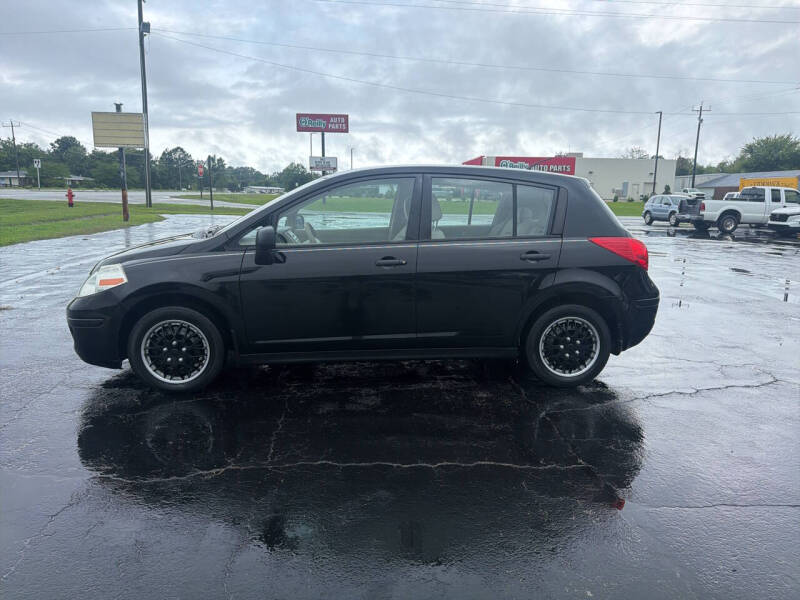 2009 Nissan Versa 1.8 S