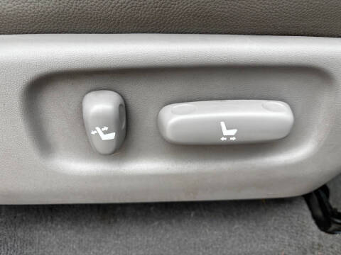 2006 Toyota Sequoia SR5