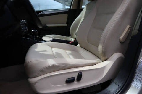 2013 Volkswagen Jetta Hybrid SEL Premium