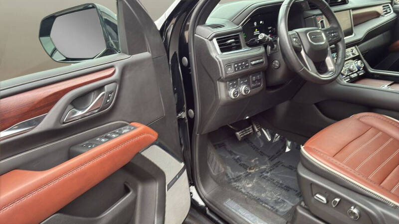 2023 GMC Yukon XL Denali Ultimate