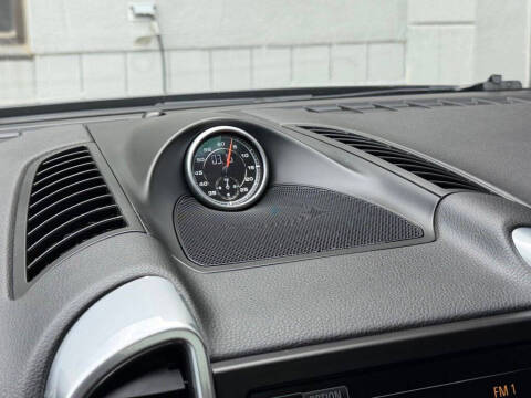 2013 Porsche Cayenne GTS
