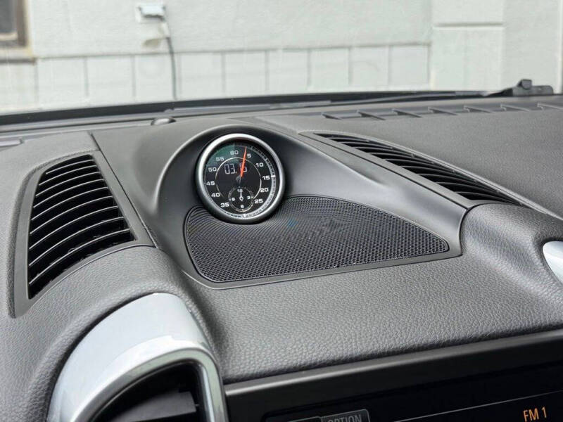 2013 Porsche Cayenne GTS