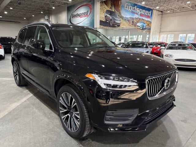 2022 Volvo XC90 T5 Momentum
