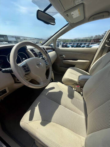 2012 Nissan Versa 1.8 SL