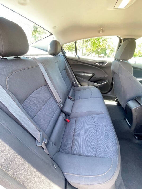 2017 Chevrolet Cruze LS Auto