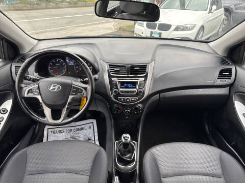 2015 Hyundai Accent Sport