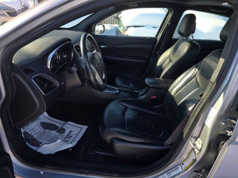 2013 Chrysler 200 Limited