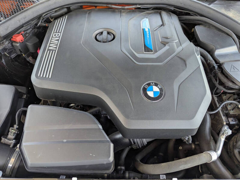 2023 BMW 3 Series 330e