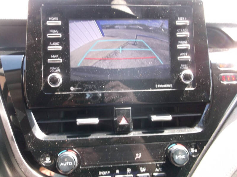 2022 Toyota Camry SE