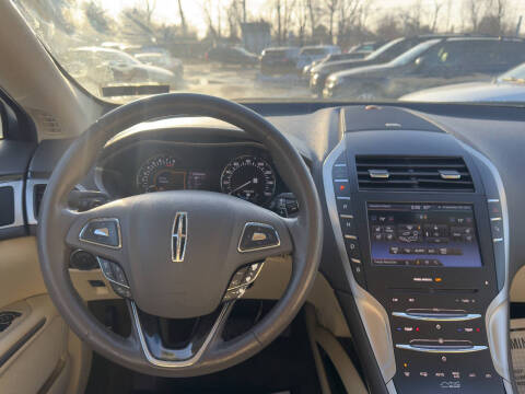 2014 Lincoln MKZ