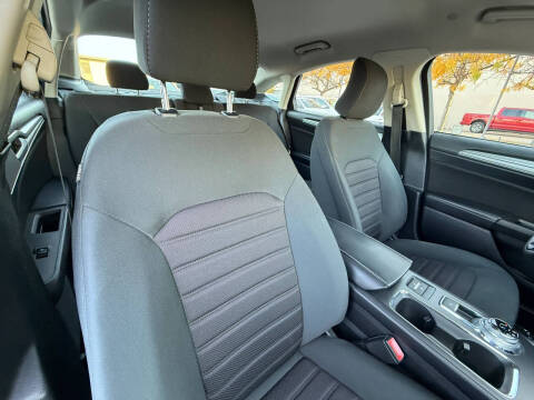 2019 Ford Fusion Hybrid SE