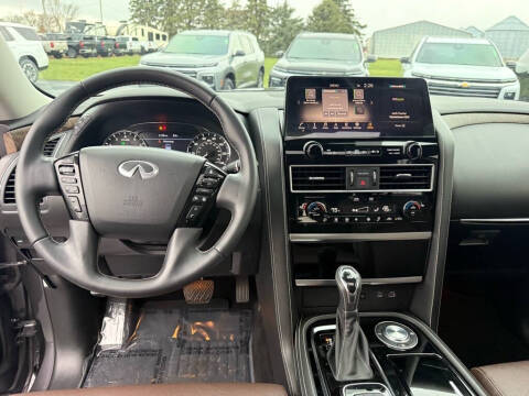 2022 Infiniti QX80 Luxe