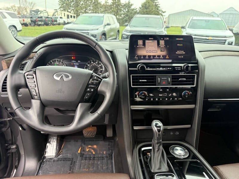 2022 Infiniti QX80 Luxe