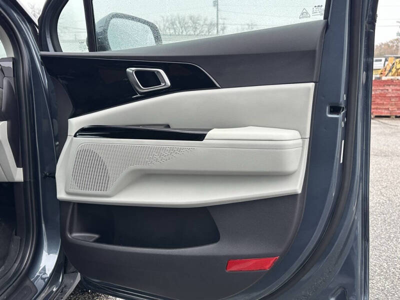 2024 Kia Carnival EX